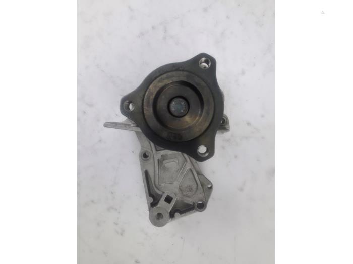 Gebruikte Waterpomp Ford Kuga II 1.5 EcoBoost 16V 150 Prijs € 36,30 Inclusief btw aangeboden door WH Carparts
