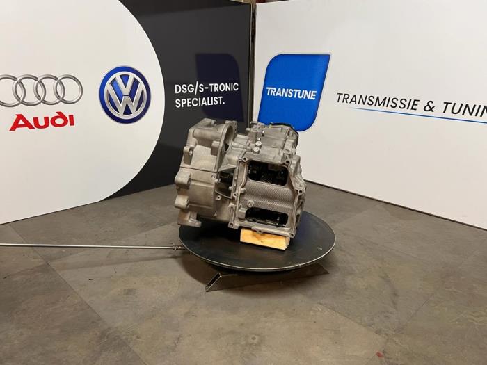 Automaatbak van een Volkswagen Touran (5T1) 1.6 TDI SCR BlueMotion Technology 2016
