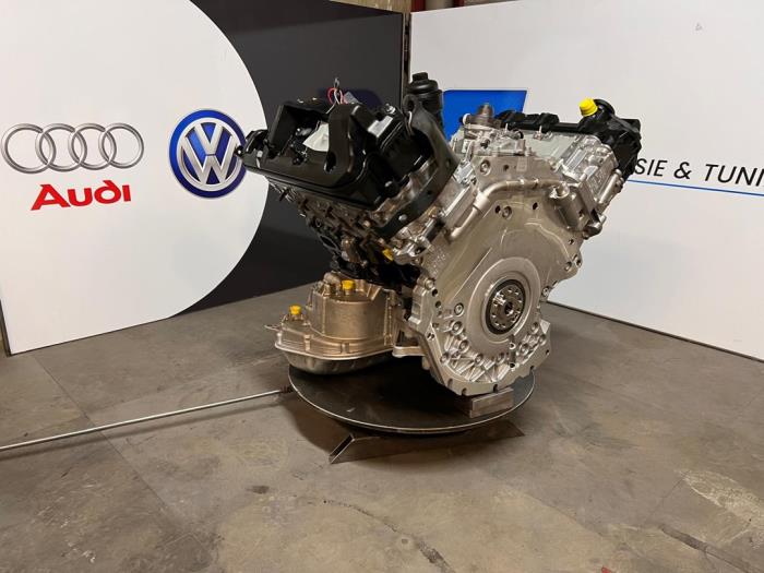 Motor van een Volkswagen Touareg (7PA/PH) 3.0 TDI V6 24V BlueMotion Technology DPF 2011