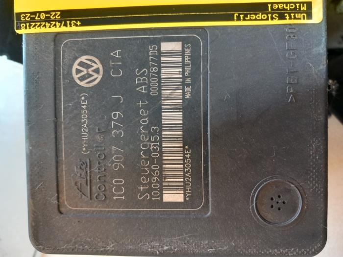 Gebruikte ABS Pomp Volkswagen Golf IV (1J1) 1.9 TDI Prijs € 25,00 Margeregeling aangeboden door Umit Sloperij