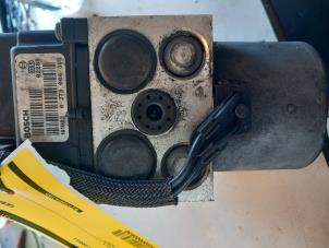 Gebruikte ABS Pomp Renault Scénic I (JA) 1.6 16V Bifuel Prijs € 75,00 Margeregeling aangeboden door Umit Sloperij