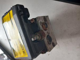 Gebruikte ABS Pomp Honda Jazz (GD/GE2/GE3) 1.2 i-DSi Prijs € 120,00 Margeregeling aangeboden door Umit Sloperij