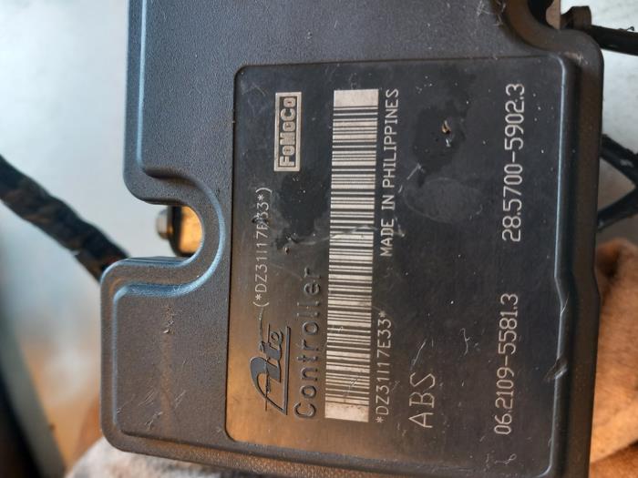 Gebruikte ABS Pomp Ford Fiesta 6 (JA8) 1.6 TDCi 16V Prijs € 125,00 Margeregeling aangeboden door Umit Sloperij