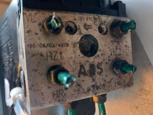 Gebruikte ABS Pomp Saab 9-5 Estate (YS3E) 2.2 TiD 16V Prijs € 70,00 Margeregeling aangeboden door Umit Sloperij