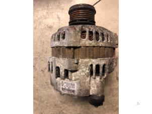 Gebruikte Dynamo Nissan Kubistar (F10) 1.5 dCi 70 Prijs € 30,00 Margeregeling aangeboden door Umit Sloperij