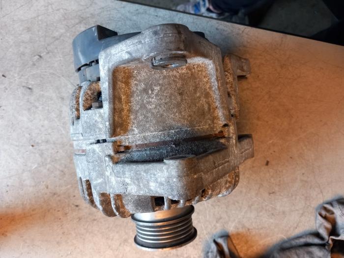 Gebruikte Dynamo Fiat Stilo (192A/B) 1.6 16V 3-Drs. Prijs € 70,00 Margeregeling aangeboden door Umit Sloperij
