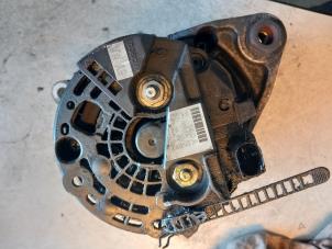 Gebruikte Dynamo Audi A4 Avant (B7) 2.5 TDI V6 24V Prijs € 60,00 Margeregeling aangeboden door Umit Sloperij