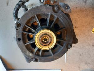 Gebruikte Dynamo Mercedes ML I (163) 270 2.7 CDI 20V Prijs € 100,00 Margeregeling aangeboden door Umit Sloperij