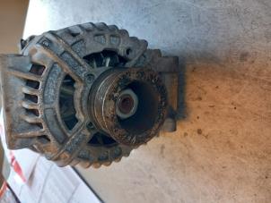 Gebruikte Dynamo Renault Kangoo (KC) 1.6 16V Prijs € 60,00 Margeregeling aangeboden door Umit Sloperij