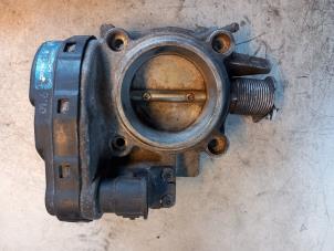 Gebruikte Gasklephuis Mercedes SLK (R170) 2.0 200 16V Prijs € 40,00 Margeregeling aangeboden door Umit Sloperij