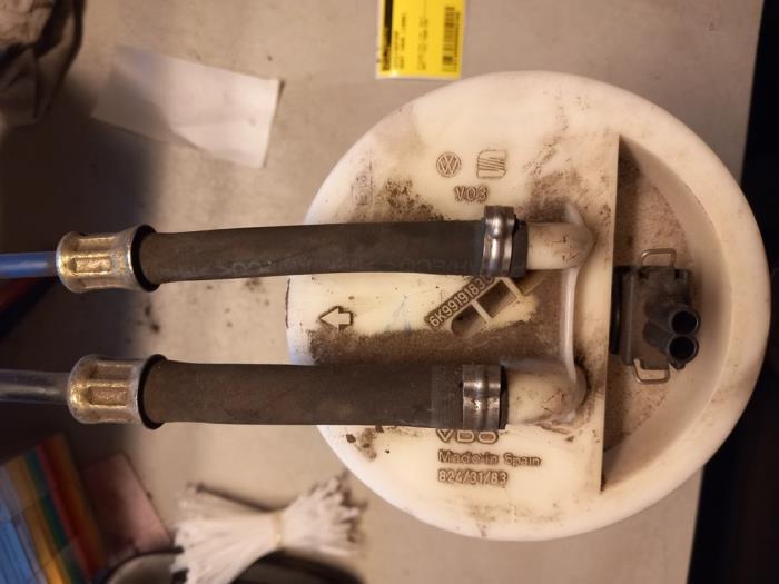 Gebruikte Benzinepomp Seat Inca (6K9) 1.9 SDI Prijs € 25,00 Margeregeling aangeboden door Umit Sloperij
