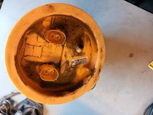 Gebruikte Benzinepomp BMW 3 serie (E90) 325d 24V Prijs € 50,00 Margeregeling aangeboden door Umit Sloperij