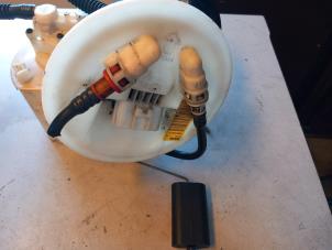 Gebruikte Benzinepomp Ford Focus 1 1.4 16V Prijs € 35,00 Margeregeling aangeboden door Umit Sloperij