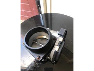 Gebruikte Gasklephuis Mercedes CLA AMG (117.3) 2.0 CLA-45 AMG Turbo 16V Prijs € 60,00 Margeregeling aangeboden door Umit Sloperij