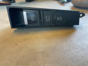 Gebruikte Handrem schakelaar Volkswagen Passat Variant (365) 2.0 TDI 16V 140 Prijs € 30,00 Margeregeling aangeboden door Umit Sloperij