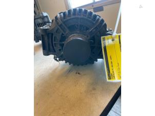 Gebruikte Dynamo Chrysler PT Cruiser Cabrio 2.2 CRD 16V Prijs € 50,00 Margeregeling aangeboden door Umit Sloperij