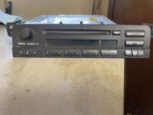 Gebruikte CD Speler BMW 3 serie (E46/4) 316i 16V Prijs € 40,00 Margeregeling aangeboden door Umit Sloperij