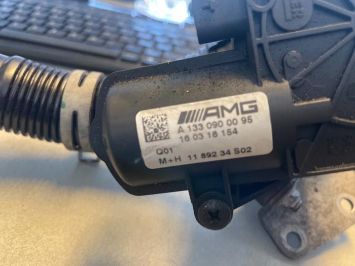 Luchthoeveelheidsmeter van een Mercedes-AMG A-Klasse AMG (W176) 2.0 A-45 AMG Turbo 16V 4-Matic 2018