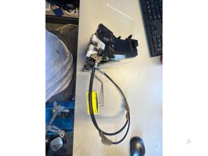 Gebruikte Deurslot Mechaniek 4Deurs rechts-voor Mazda 2 (NB/NC/ND/NE) Prijs € 40,00 Margeregeling aangeboden door Umit Sloperij