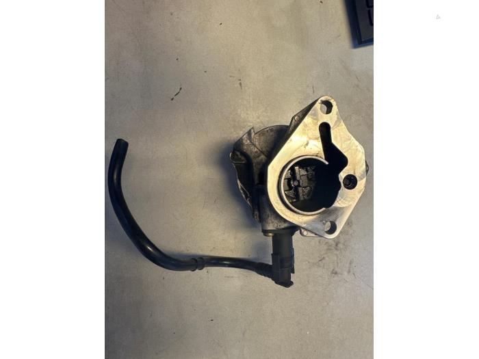 Gebruikte Vacuumpomp (Diesel) Renault Scénic II (JM) Prijs € 40,00 Margeregeling aangeboden door Umit Sloperij