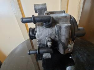 Gebruikte Dynamo Porsche Cayenne (9PA) 4.8 V8 32V Turbo Prijs € 100,00 Margeregeling aangeboden door Umit Sloperij