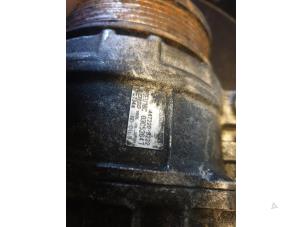 Gebruikte Pomp Airco Mercedes C (W203) 2.0 C-180 16V Prijs € 50,00 Margeregeling aangeboden door Umit Sloperij