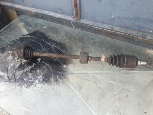 Gebruikte Aandrijfas rechts-voor Fiat Punto II (188) 1.2 16V 3-Drs. Prijs € 30,00 Margeregeling aangeboden door Umit Sloperij