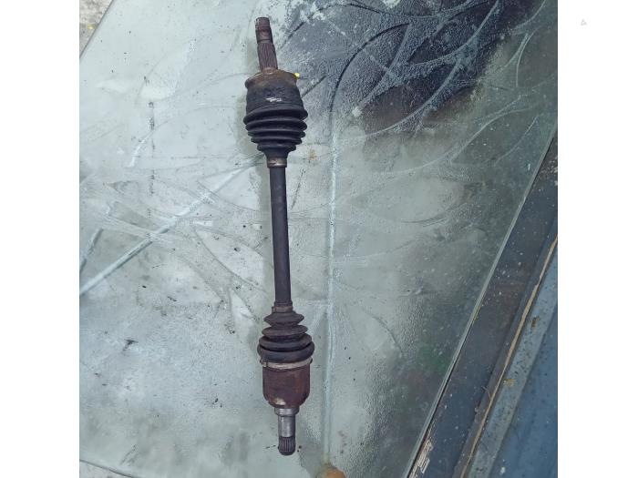 Gebruikte Steekas links-voor Fiat Punto II (188) 1.2 16V Prijs € 30,00 Margeregeling aangeboden door Umit Sloperij