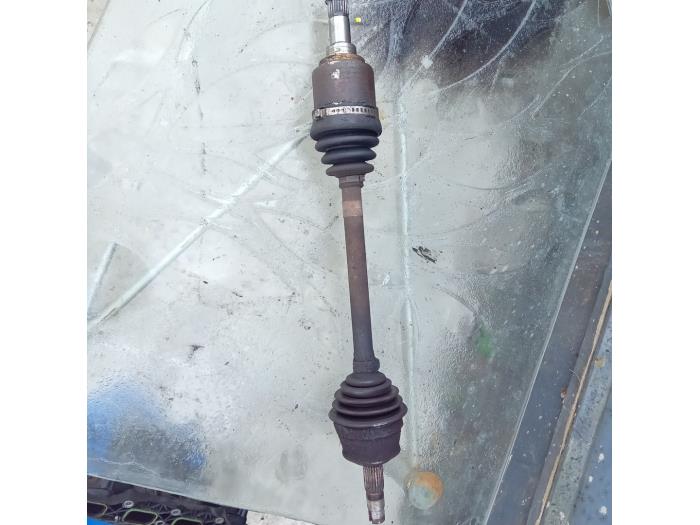 Gebruikte Steekas links-voor Fiat Punto II (188) 1.2 16V Prijs € 30,00 Margeregeling aangeboden door Umit Sloperij