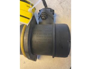 Gebruikte Luchtmassameter Chrysler PT Cruiser 2.2 CRD 16V Prijs € 30,00 Margeregeling aangeboden door Umit Sloperij