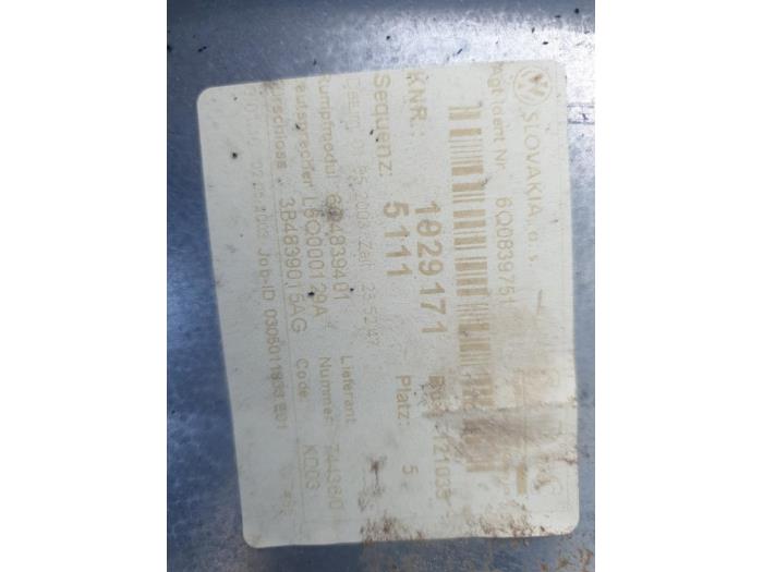 Ruitmechaniek 4Deurs links-achter van een Volkswagen Polo 2002