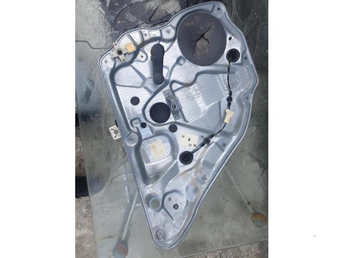 Ruitmechaniek 4Deurs links-achter van een Volkswagen Polo 2002