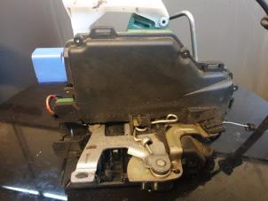 Gebruikte Deurslot Mechaniek 2Deurs links Seat Ibiza Prijs € 35,00 Margeregeling aangeboden door Umit Sloperij