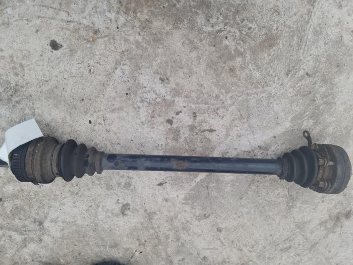 Gebruikte Steekas rechts-voor BMW 3 serie (E46/2) 318 Ci 16V Prijs € 35,00 Margeregeling aangeboden door Umit Sloperij
