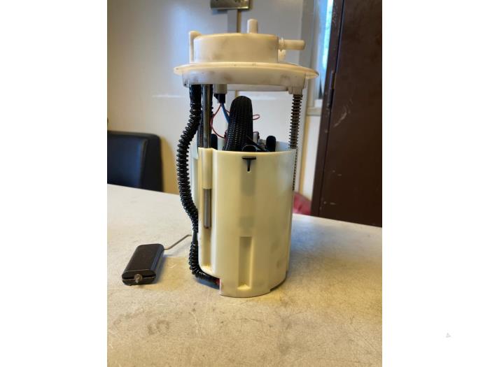 Gebruikte Tank element Pomp Fiat Bravo (198A) 1.9 JTD 16V Multijet 150 Prijs € 30,00 Margeregeling aangeboden door Umit Sloperij