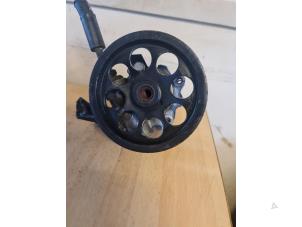 Gebruikte Pomp Servo Saab 9-5 (YS3E) 2.0t 16V Prijs € 30,00 Margeregeling aangeboden door Umit Sloperij