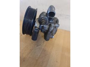 Gebruikte Stuurbekrachtiging Pomp Ford Fiesta 5 (JD/JH) 1.3 Prijs € 30,00 Margeregeling aangeboden door Umit Sloperij