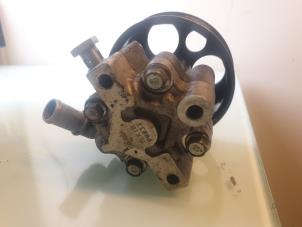 Gebruikte Pomp Servo Chevrolet Orlando 2.0 D 16V Prijs € 80,00 Margeregeling aangeboden door Umit Sloperij