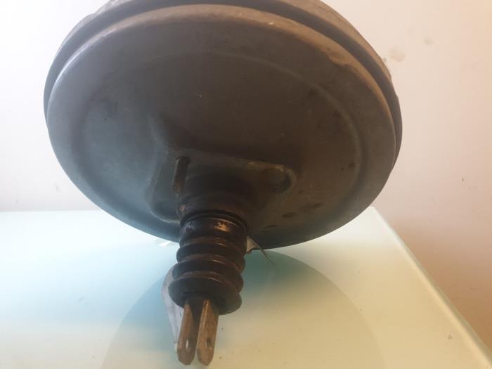 Gebruikte Rembol Mercedes C (W202) 1.8 C-180 16V Prijs € 40,00 Margeregeling aangeboden door Umit Sloperij