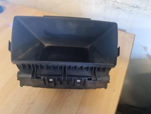 Gebruikte Display Interieur Opel Astra H GTC (L08) 1.6 16V Prijs € 45,00 Margeregeling aangeboden door Umit Sloperij