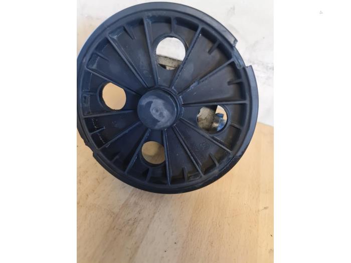 Gebruikte Servopomp Volvo V70 (SW) 2.5 T 20V Prijs € 100,00 Margeregeling aangeboden door Umit Sloperij