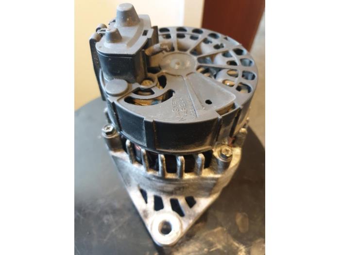 Gebruikte Alternator Fiat Doblo (223A/119) 1.9 JTD Multijet Prijs € 50,00 Margeregeling aangeboden door Umit Sloperij