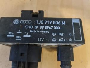 Gebruikte Airco relais Volkswagen Polo V (6R) Prijs € 20,00 Margeregeling aangeboden door Umit Sloperij