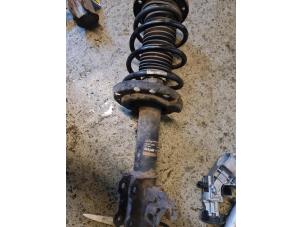 Gebruikte Schokdempervork rechts-voor Opel Vectra C Caravan 1.8 16V Prijs € 35,00 Margeregeling aangeboden door Umit Sloperij