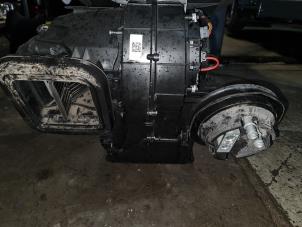 Gebruikte Kachelhuis Mini Mini (F56) 2.0 16V Cooper S Prijs € 100,00 Margeregeling aangeboden door Umit Sloperij