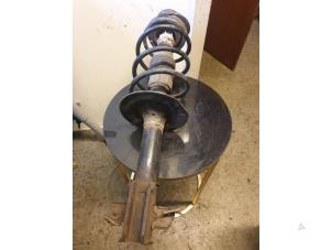 Gebruikte Mac Phersonpoot rechts-voor Fiat Punto Prijs € 40,00 Margeregeling aangeboden door Umit Sloperij