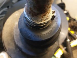 Gebruikte Steekas rechts-achter Mercedes E (VF211) 2.2 E-220 CDI 16V Prijs € 60,00 Margeregeling aangeboden door Umit Sloperij