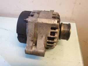 Gebruikte Dynamo Opel Zafira (M75) 1.9 CDTI Prijs € 50,00 Margeregeling aangeboden door Umit Sloperij