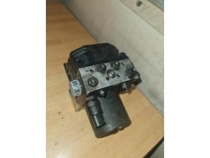 Gebruikte ABS Pomp Alfa Romeo 166 2.4 JTD 20V Prijs € 50,00 Margeregeling aangeboden door Umit Sloperij