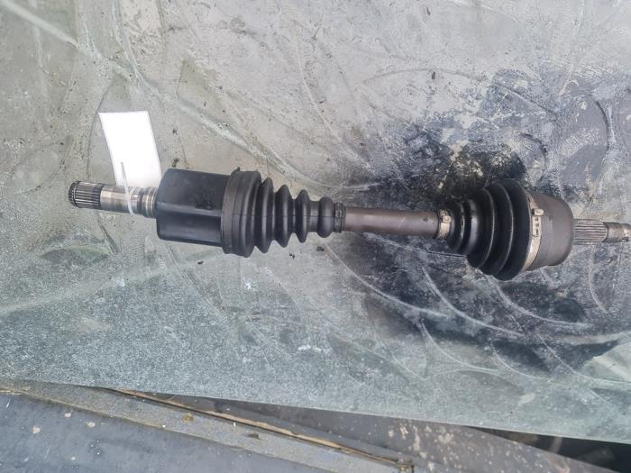 Gebruikte Steekas links-voor Alfa Romeo 166 2.4 JTD 20V Prijs € 40,00 Margeregeling aangeboden door Umit Sloperij